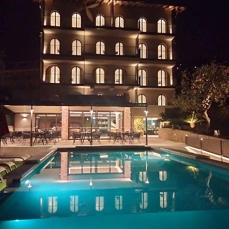 Hotel Ristorante Al Caminetto Worldhotels Crafted Adults Only 托里德尔贝纳科 外观 照片