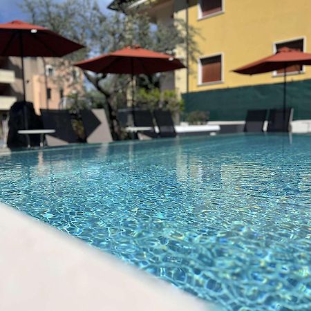 Hotel Ristorante Al Caminetto Worldhotels Crafted Adults Only 托里德尔贝纳科 外观 照片