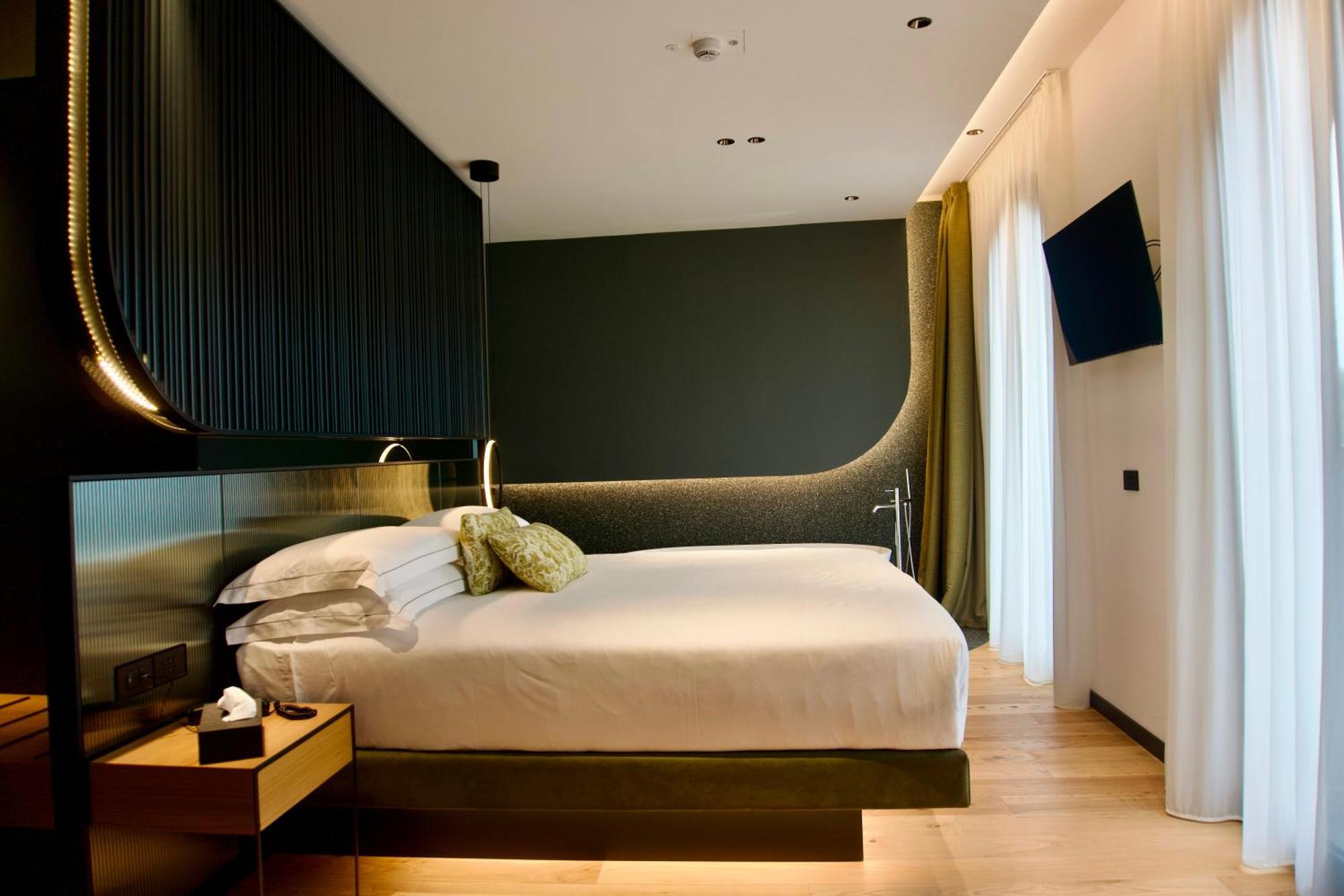 Hotel Ristorante Al Caminetto Worldhotels Crafted Adults Only 托里德尔贝纳科 外观 照片