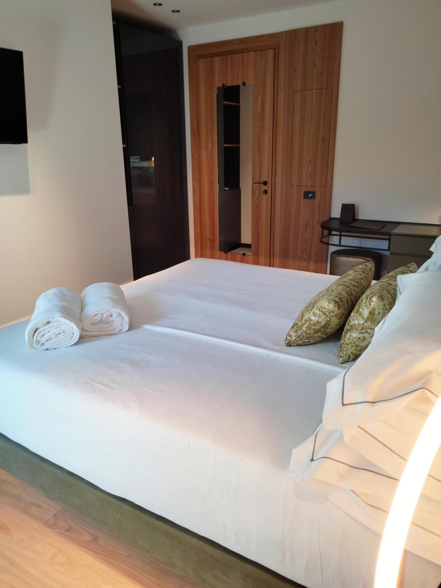 Hotel Ristorante Al Caminetto Worldhotels Crafted Adults Only 托里德尔贝纳科 外观 照片