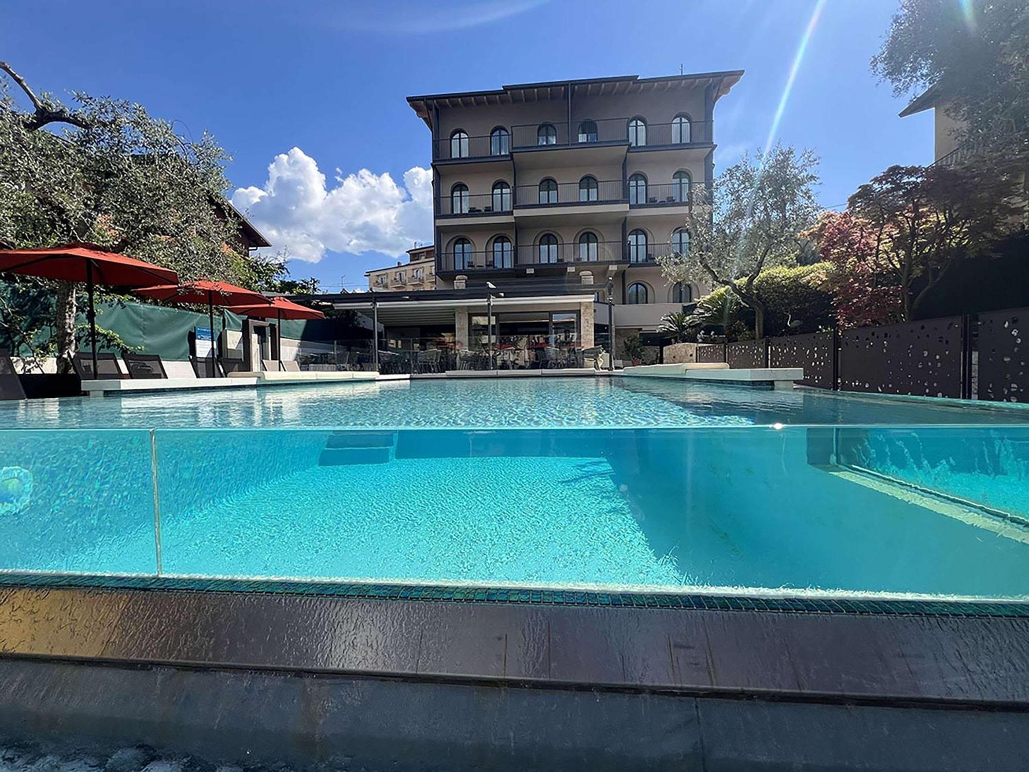 Hotel Ristorante Al Caminetto Worldhotels Crafted Adults Only 托里德尔贝纳科 外观 照片